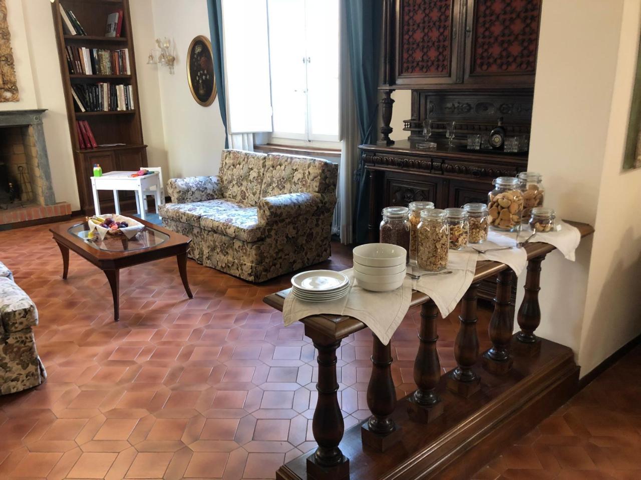 Bed and Breakfast La Terrazza Di Via Elisa Лукка Екстер'єр фото